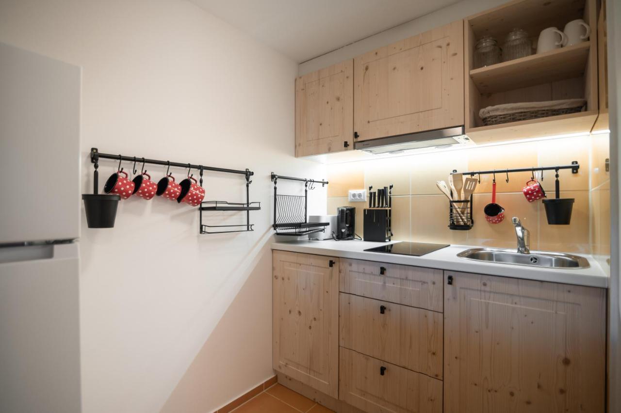 Apartments Strmol แซเคลียนาโกเรนสเคม ภายนอก รูปภาพ