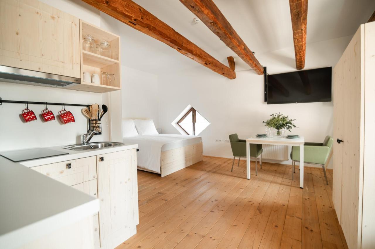 Apartments Strmol แซเคลียนาโกเรนสเคม ภายนอก รูปภาพ